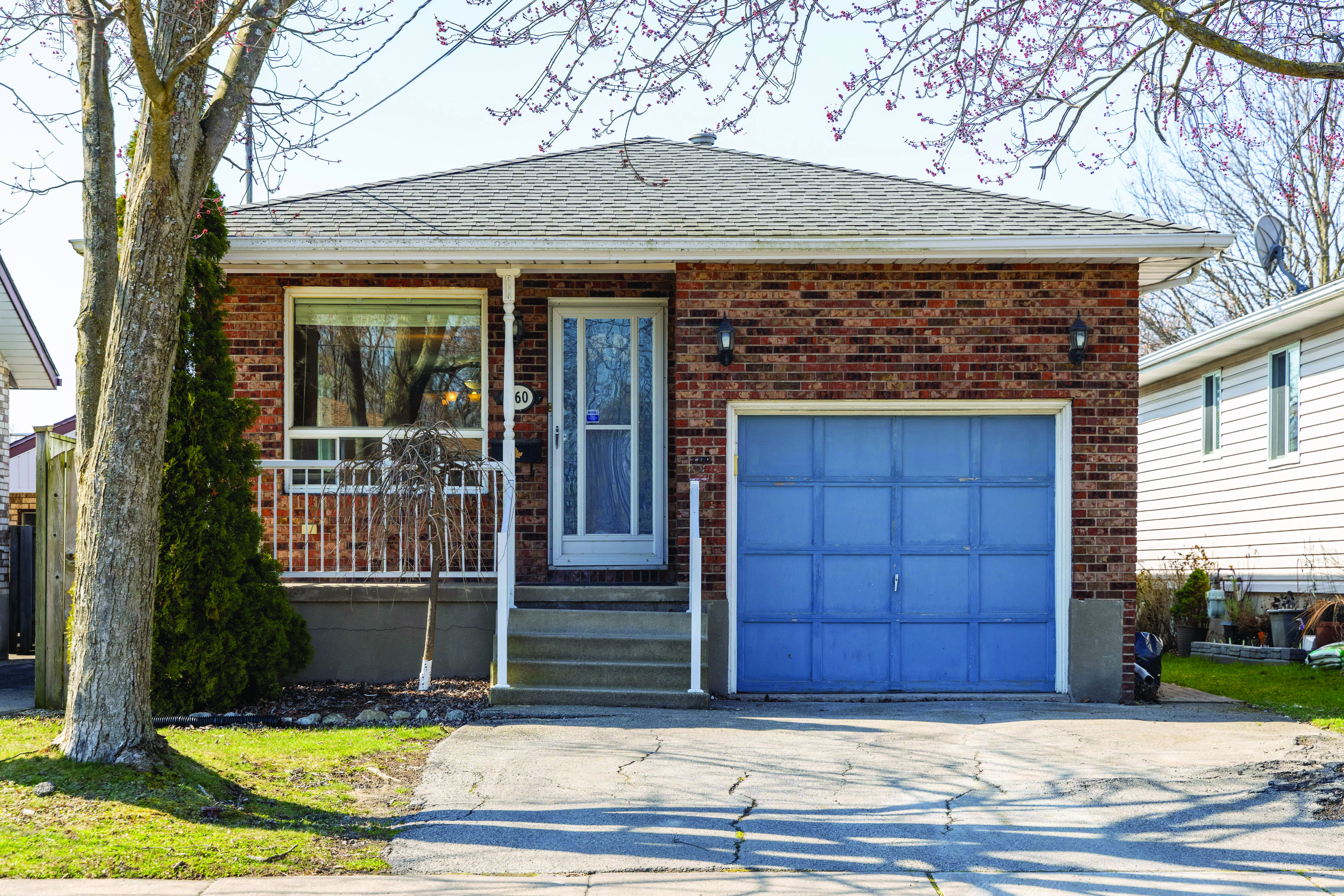 Welland, Ontario, L3B 5Z3, CAN, 3 Bedrooms Bedrooms, ,1 BathroomBathrooms,Residential,For Sale,1489617
