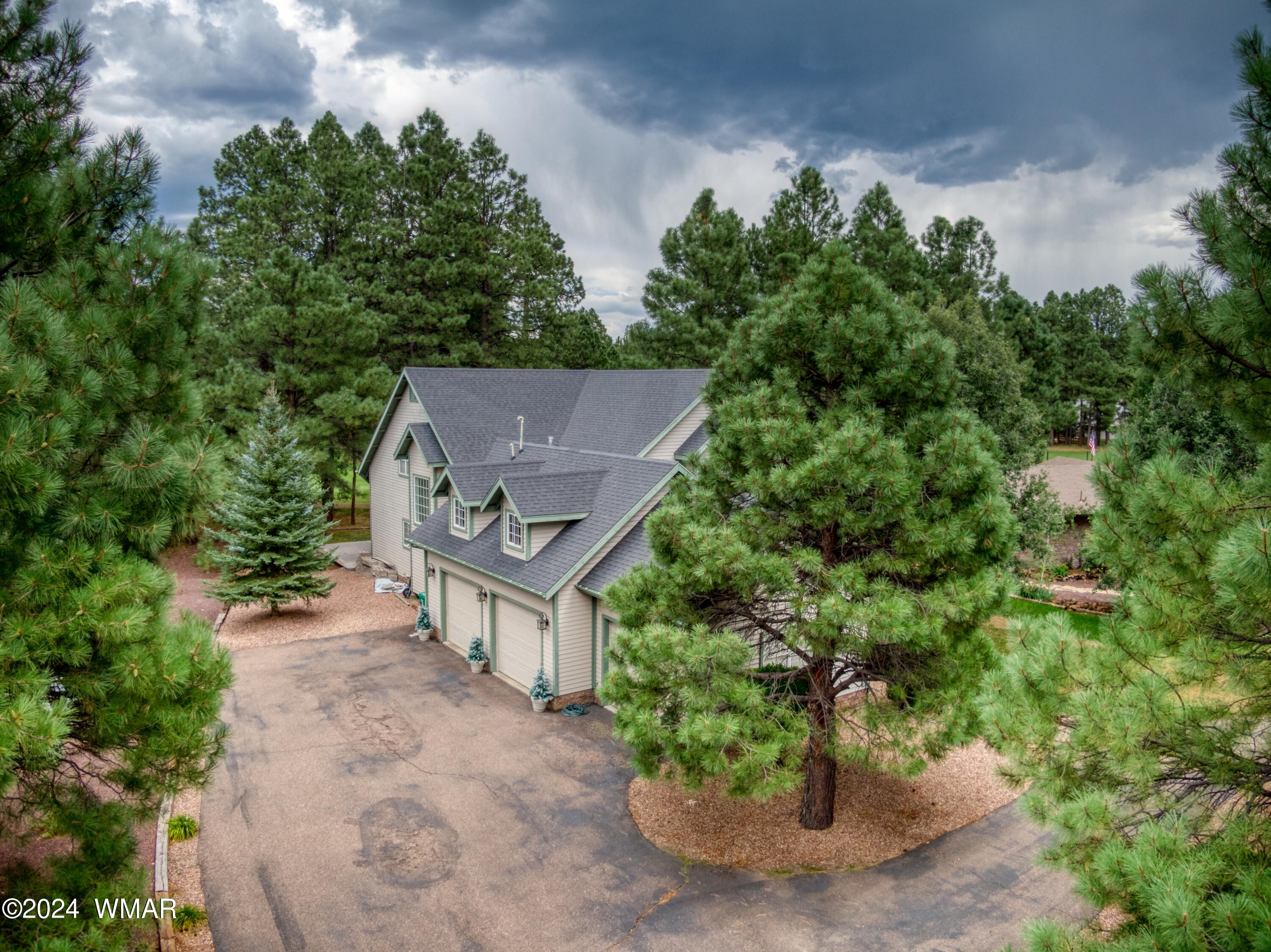 Pinetop, Arizona, 85935, United States, 4 Bedrooms Bedrooms, ,3.5 BathroomsBathrooms,Residential,For Sale,1470758